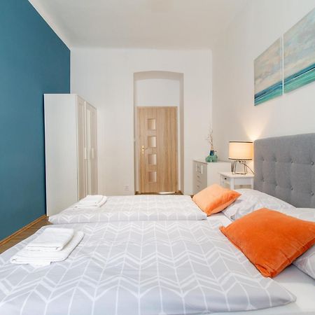 Riverside Cr Apartment プラハ エクステリア 写真